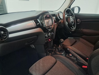 Used MINI Hatch 2018 for sale - 79487825: Photo