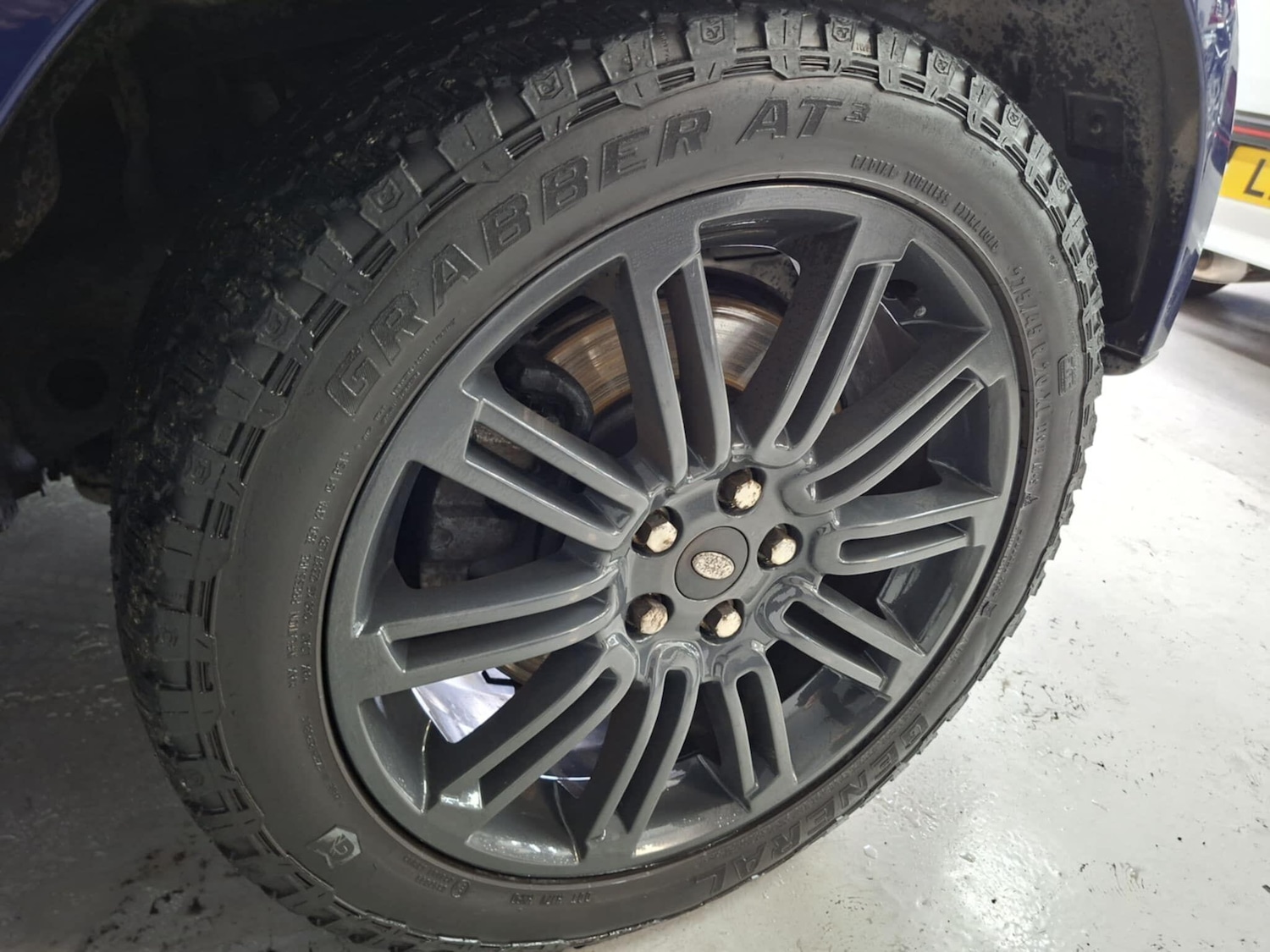 Used Land Rover Discovery 2010 for sale - 77683902: Photo 11