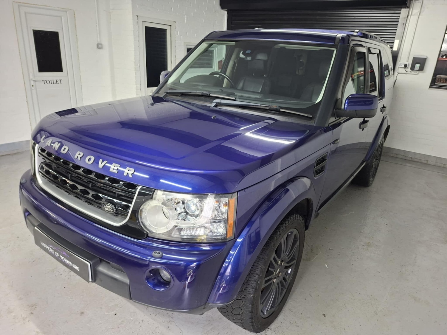 Used Land Rover Discovery 2010 for sale - 77683902: Photo 2