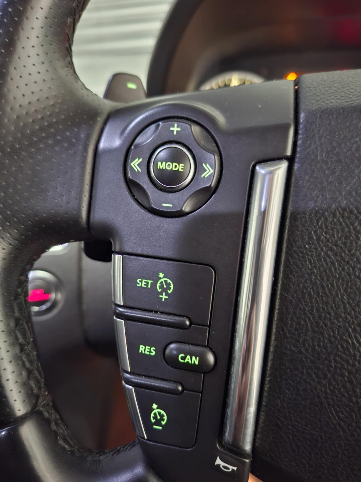 Used Land Rover Discovery 2010 for sale - 77683902: Photo 32