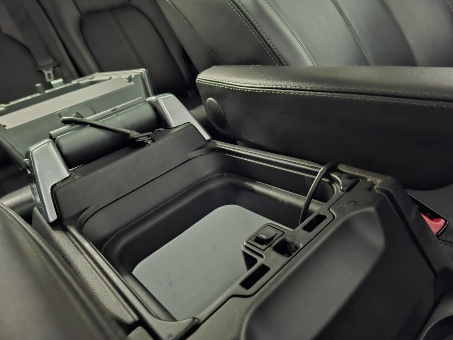 Used Land Rover Discovery 2010 for sale - 77683902: Photo 37