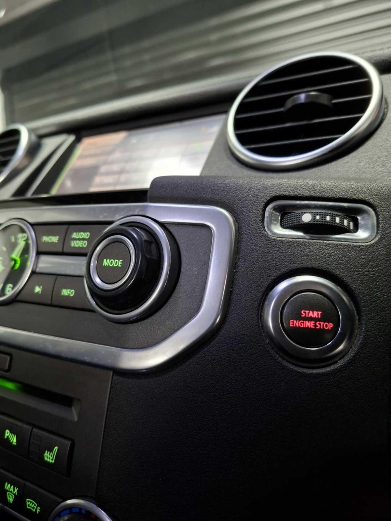 Used Land Rover Discovery 2010 for sale - 77683902: Photo 40