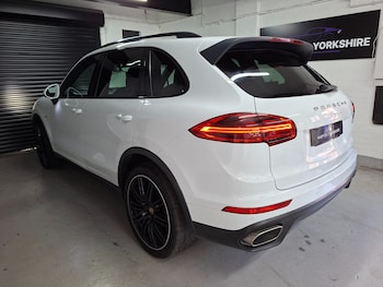 Used Porsche Cayenne 2015 for sale - 79487808: Photo