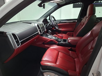 Used Porsche Cayenne 2015 for sale - 79487808: Photo
