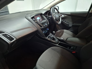 Used Ford Focus 2017 for sale - 79487788: Photo
