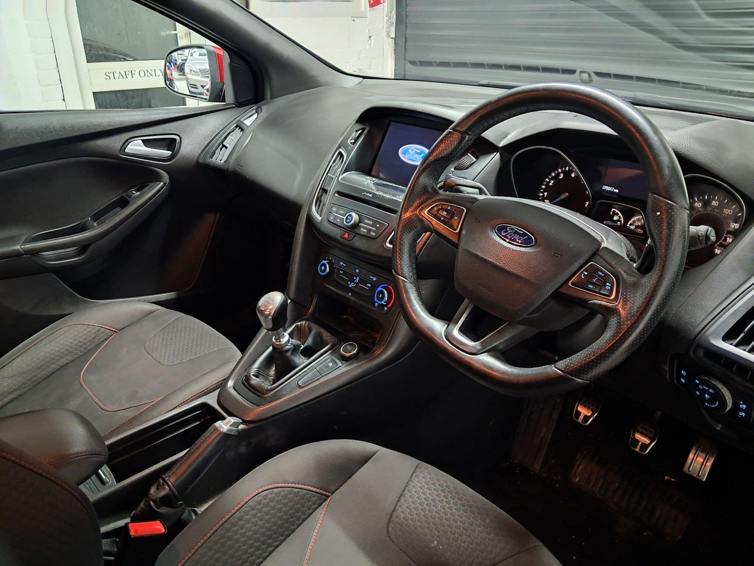 Used Ford Focus 2017 for sale - 76942644: Photo 17