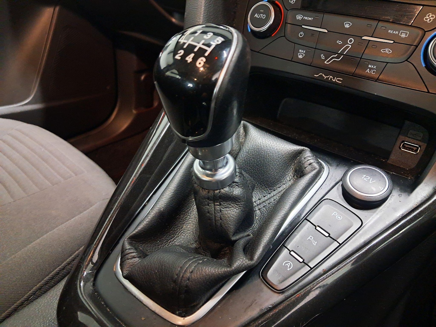 Used Ford Focus 2014 for sale - 76802291: Photo 23