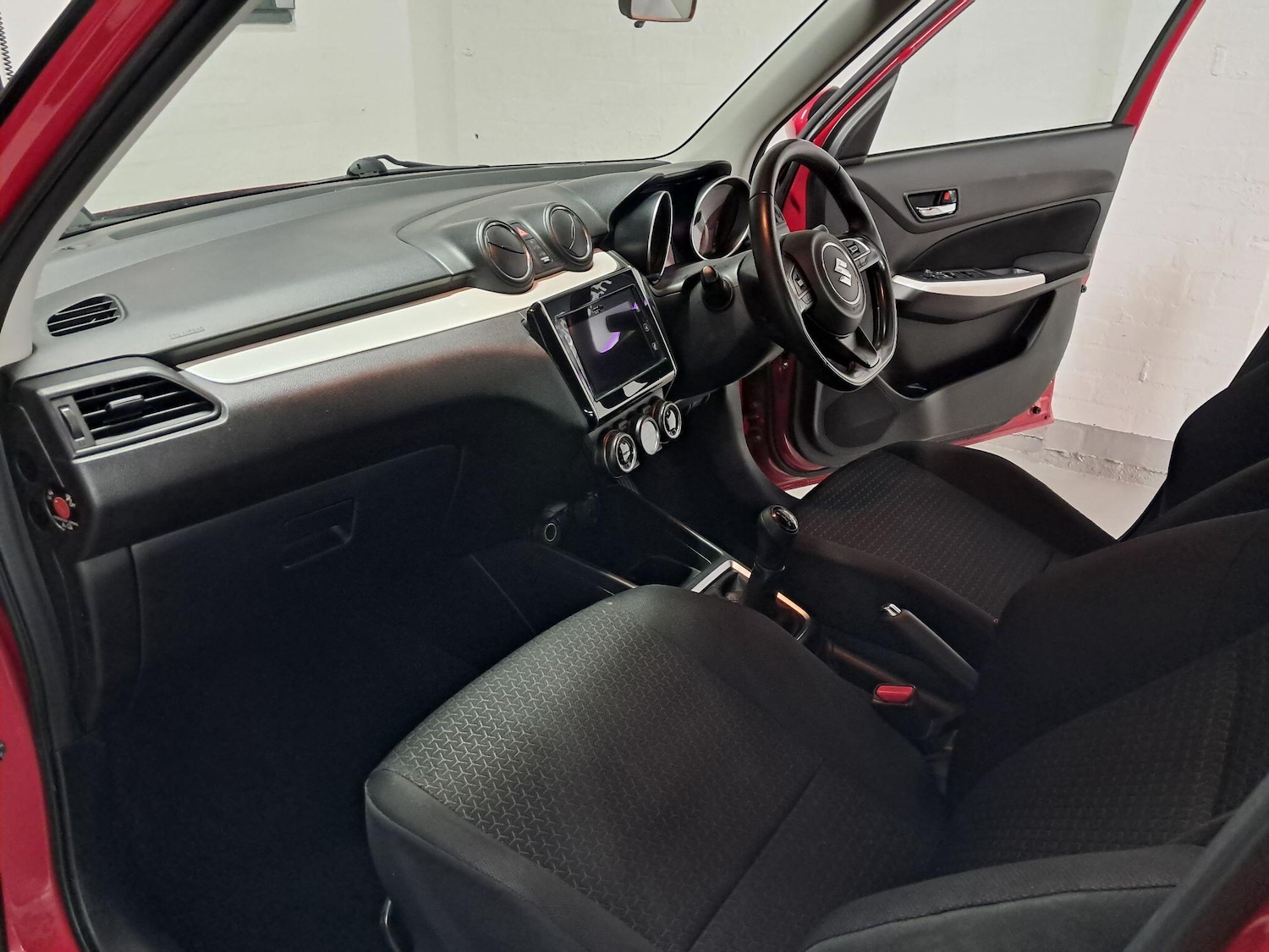 Used Suzuki Swift 2019 for sale - 75927637: Photo 25