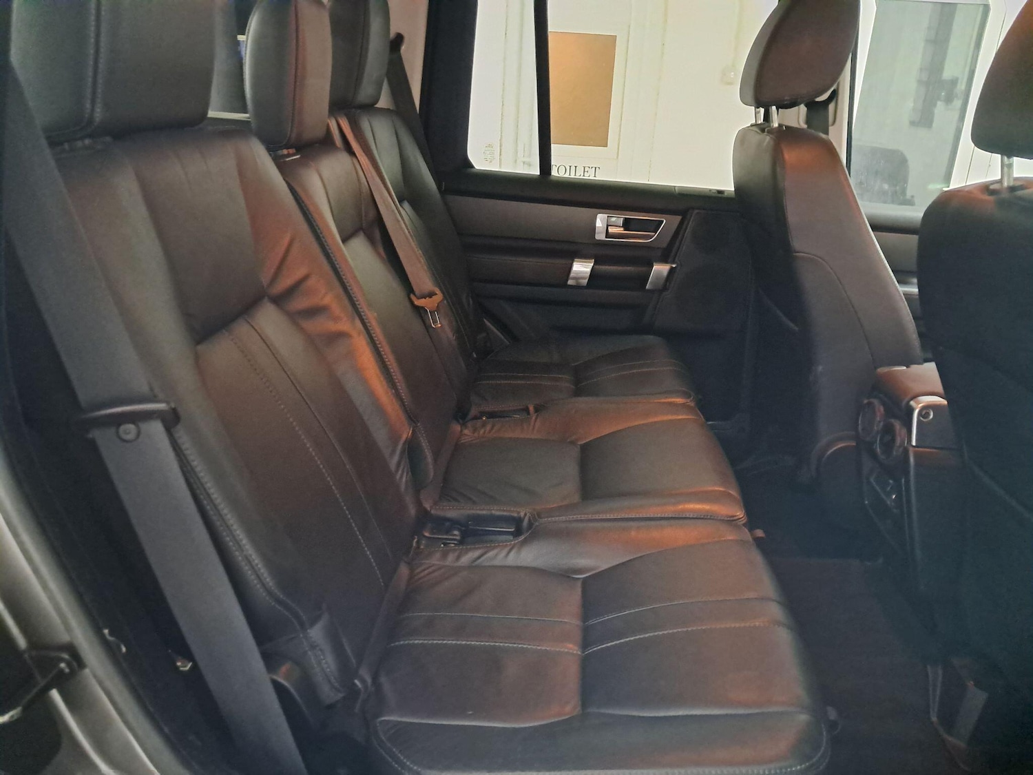 Used Land Rover Discovery 4 for sale - 78136032: Photo 22