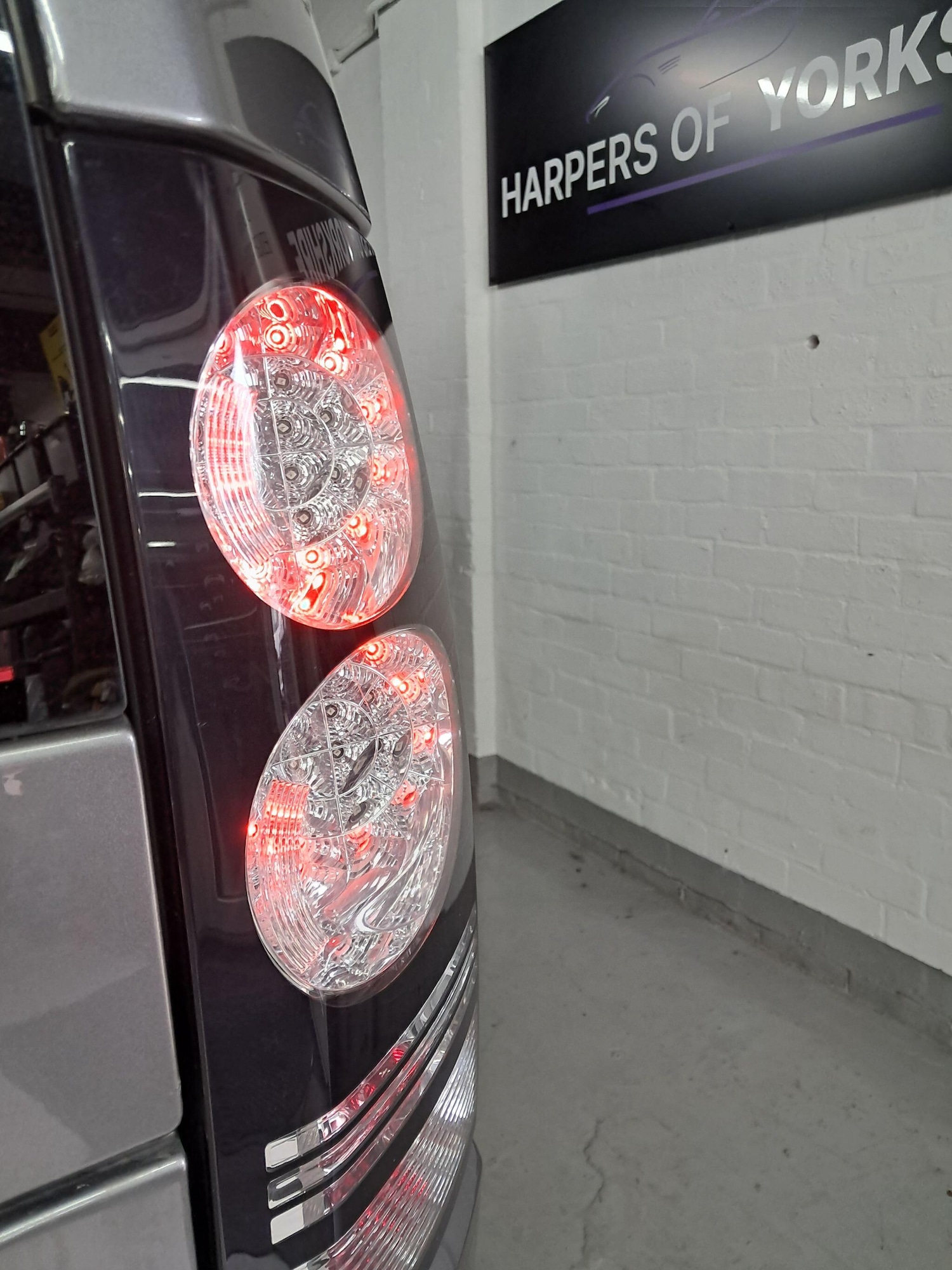 Used Land Rover Discovery 4 for sale - 78136032: Photo 25