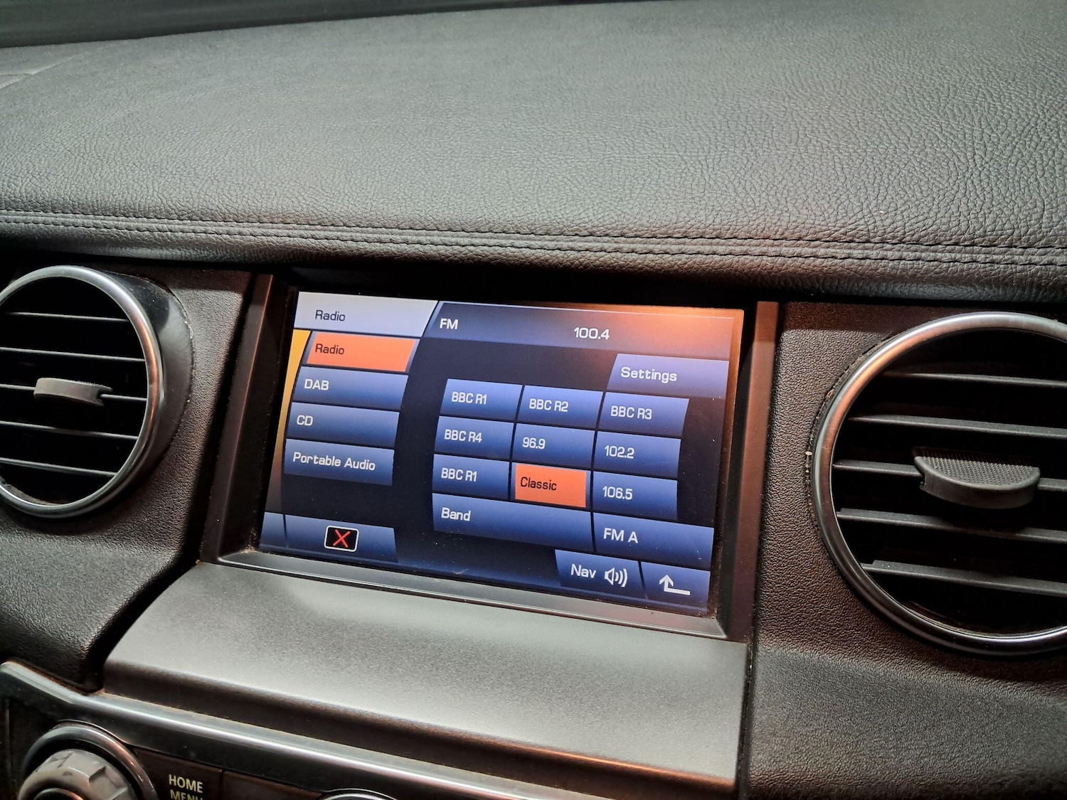 Used Land Rover Discovery 4 for sale - 78136032: Photo 27