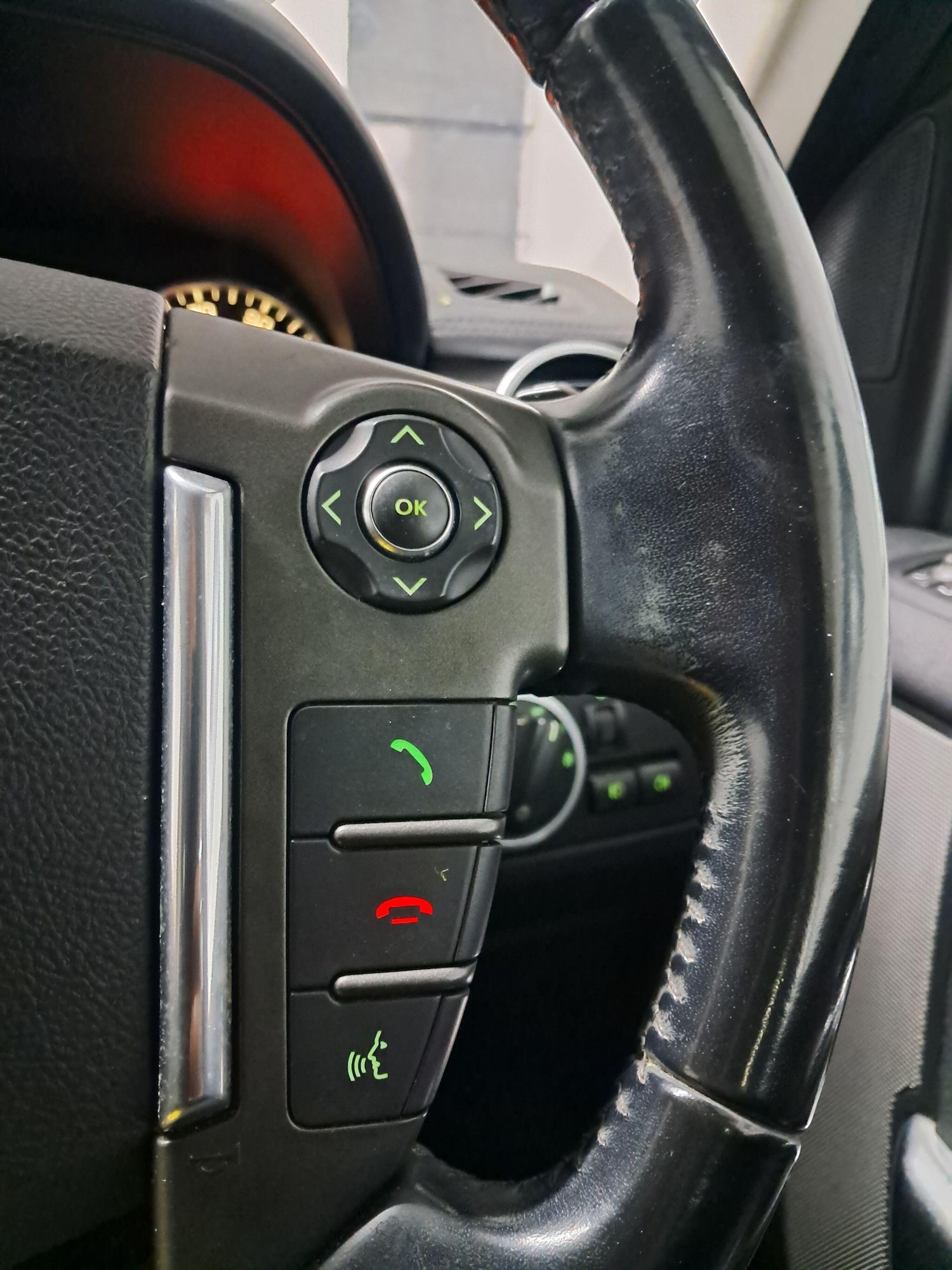 Used Land Rover Discovery 4 for sale - 78136032: Photo 33