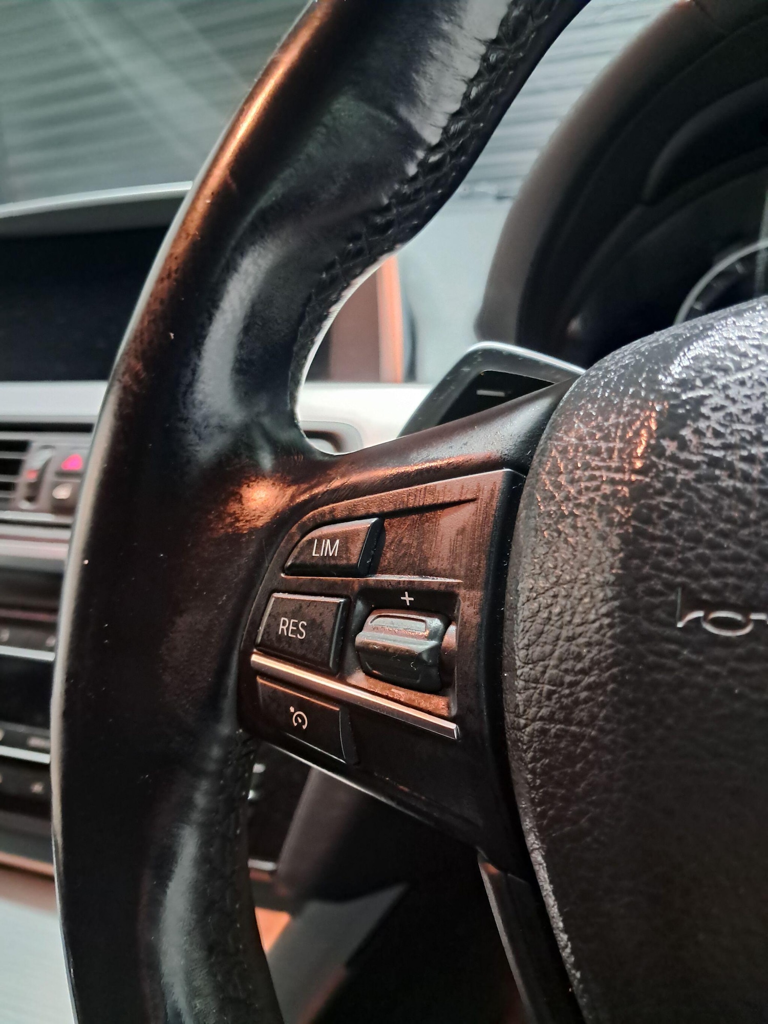 Used BMW 6 Series 2013 for sale - 76839307: Photo 33