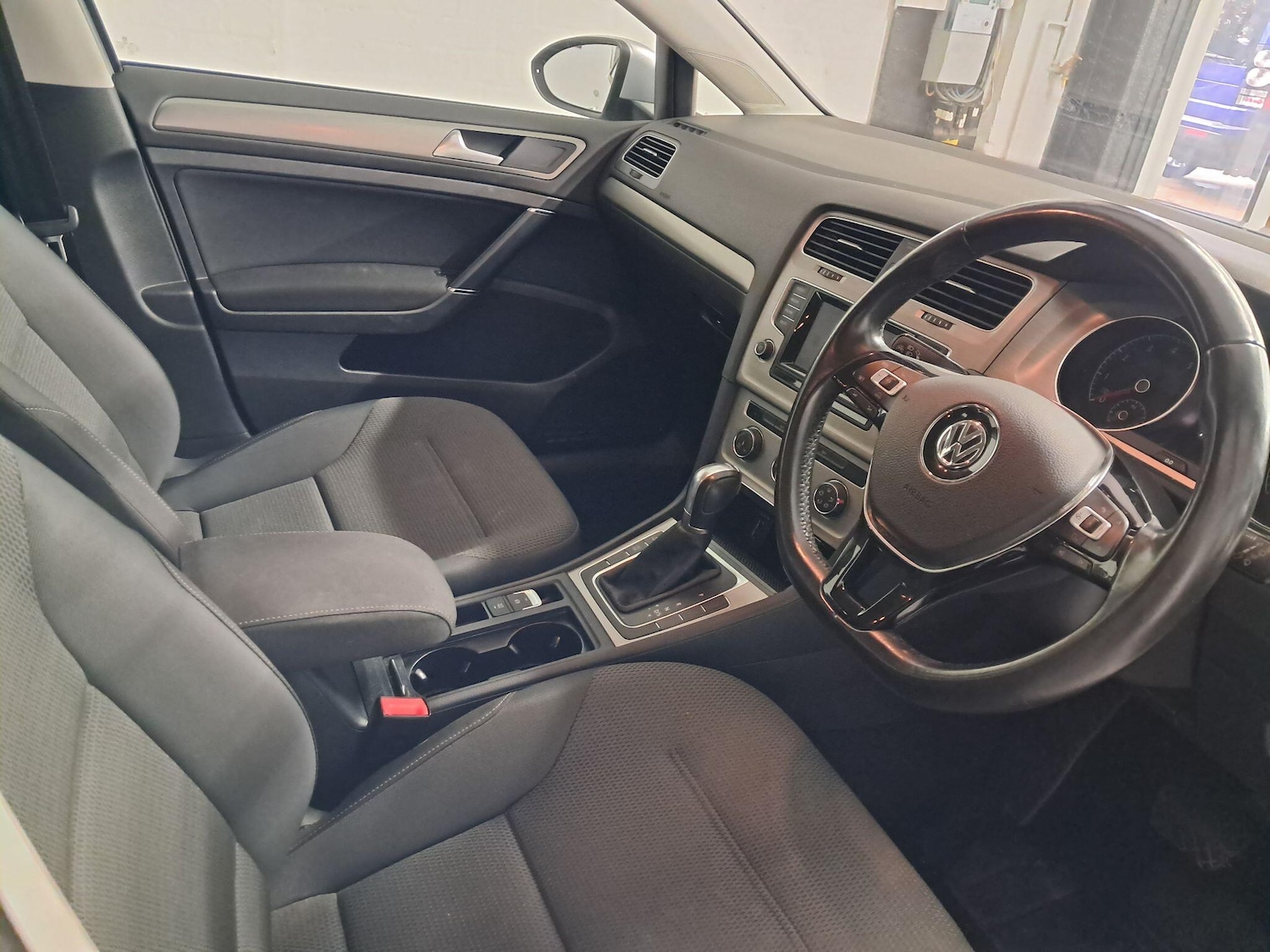 Used Volkswagen Golf 2014 for sale - 76151349: Photo 19