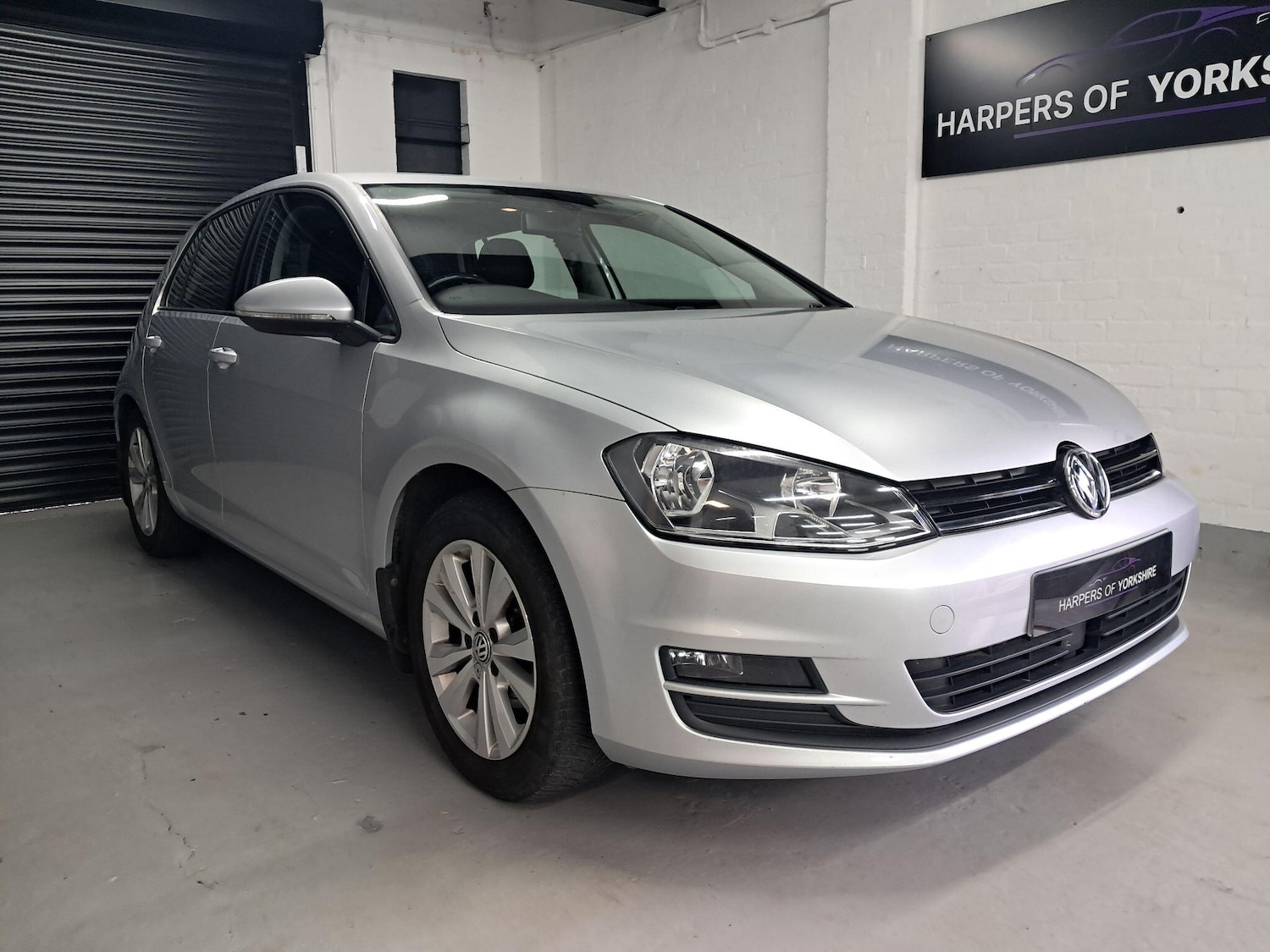 Used Volkswagen Golf 2014 for sale - 76151349: Photo 2
