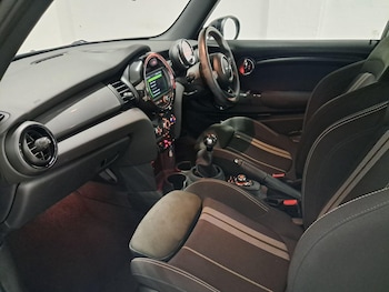Used MINI Hatch 2019 for sale - 79487807: Photo