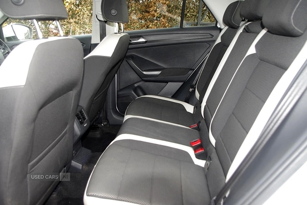 Used Volkswagen T-Roc 2018 for sale - 76953703: Photo 5