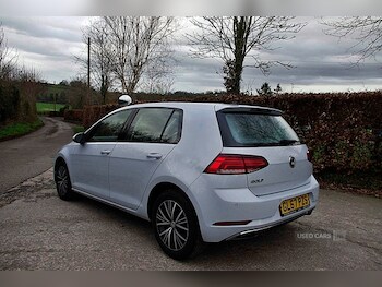 Used Volkswagen Golf 2017 for sale - 77697278: Photo