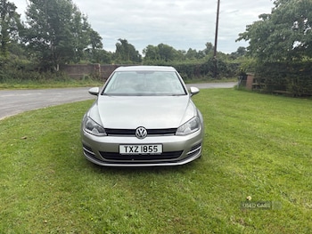 Volkswagen - Golf