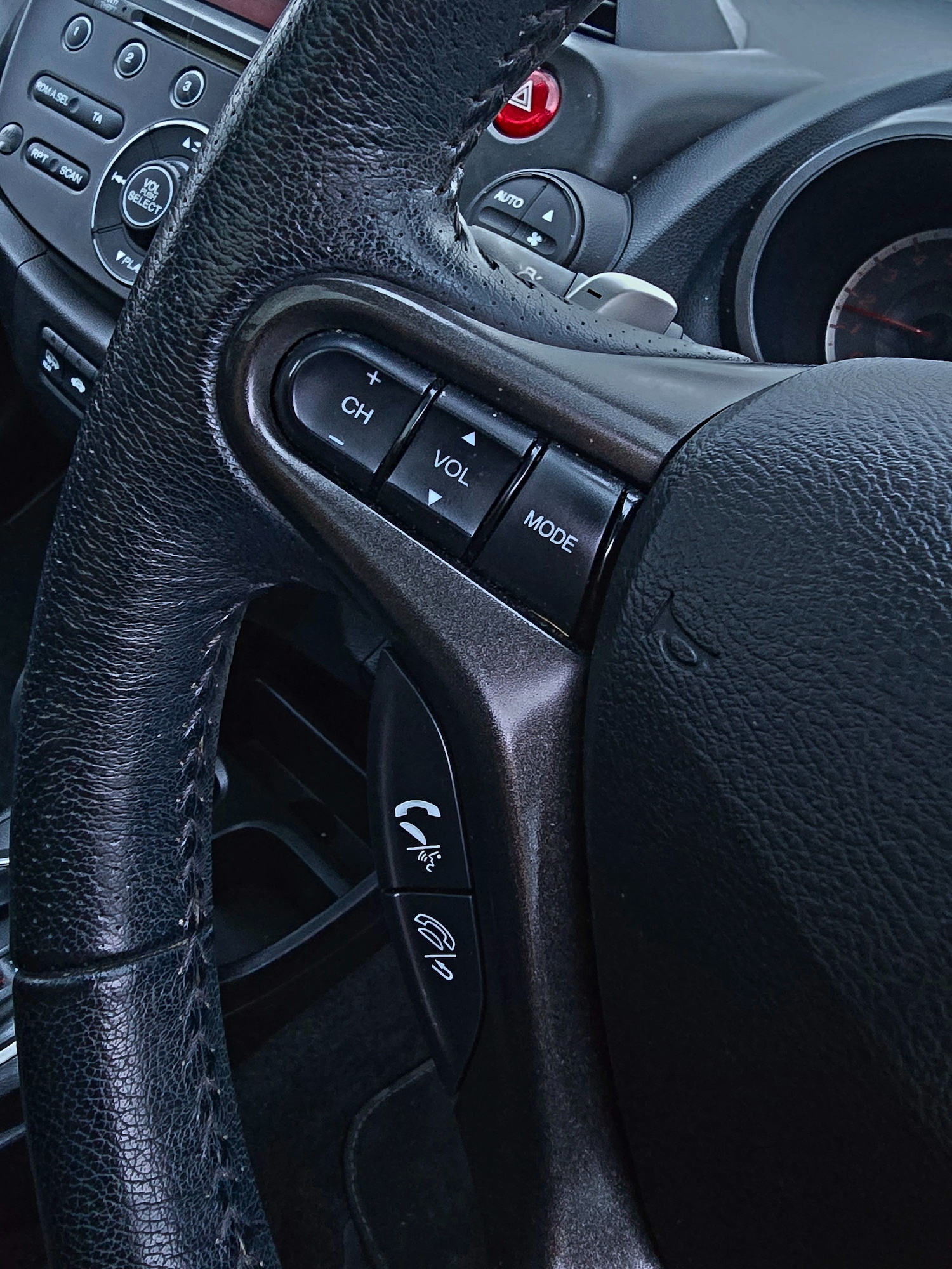 Used Honda Jazz 2012 for sale - 77982034: Photo 18