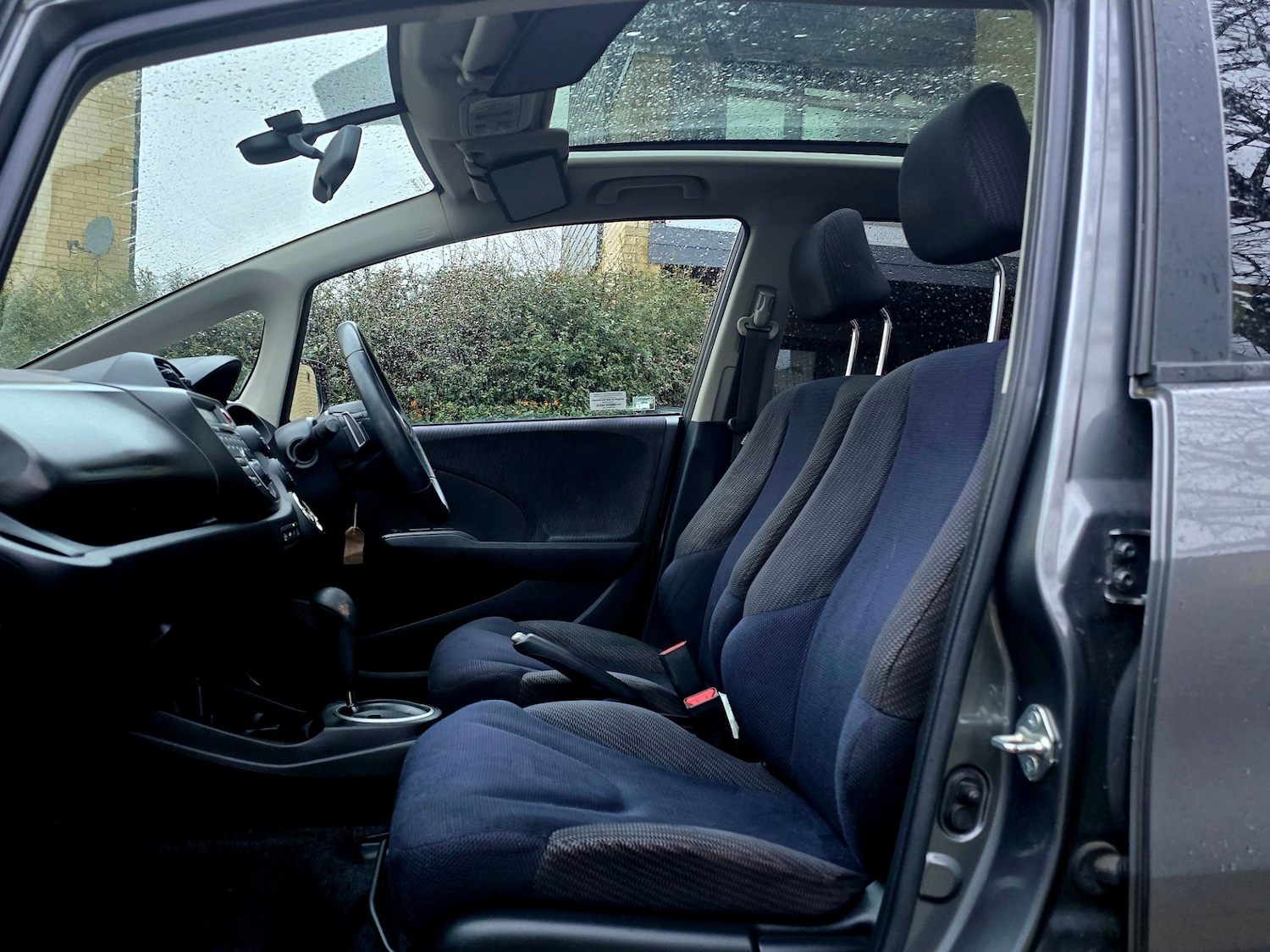 Used Honda Jazz 2012 for sale - 77982034: Photo 28