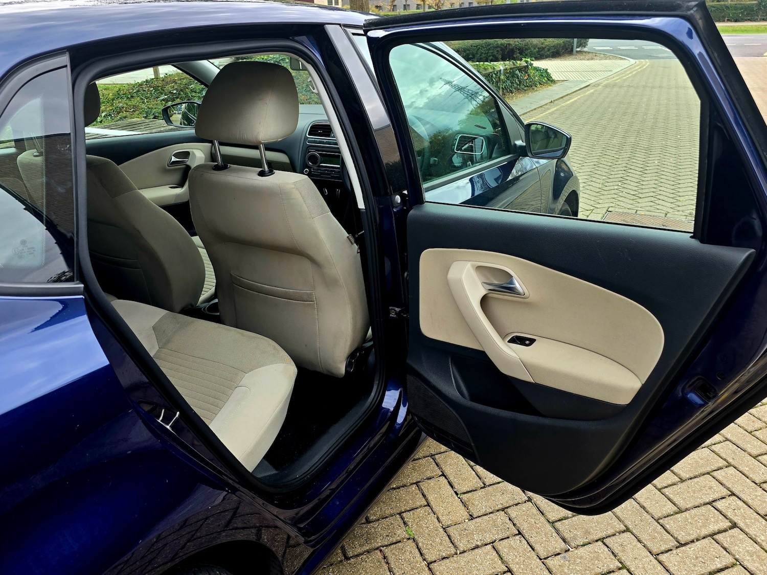 Used Volkswagen Polo 2010 for sale - 76388015: Photo 24