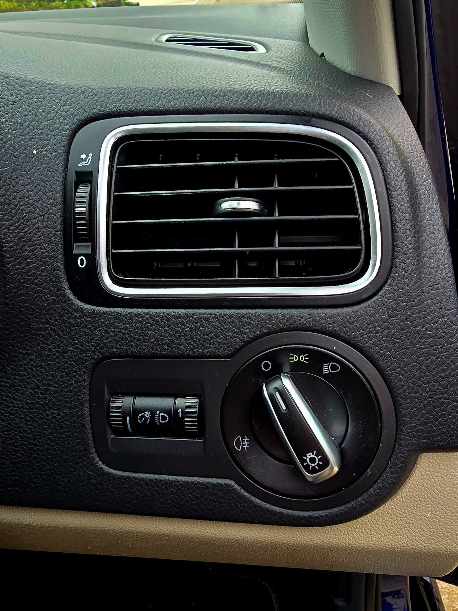 Used Volkswagen Polo 2010 for sale - 76388015: Photo 29