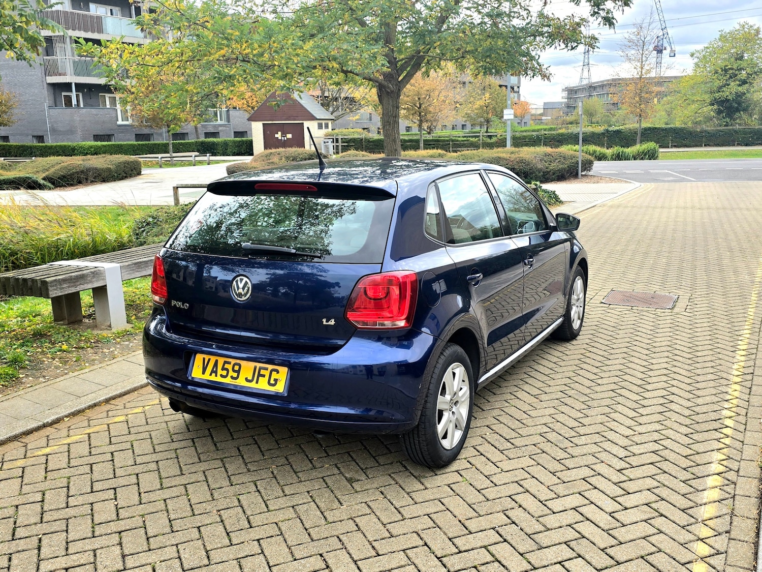 Used Volkswagen Polo 2010 for sale - 76388015: Photo 8