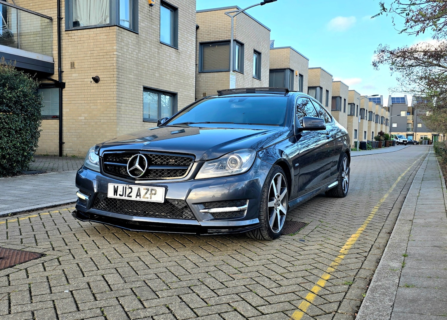 Used Mercedes-Benz C Class 2012 for sale - 76786952: Photo 4