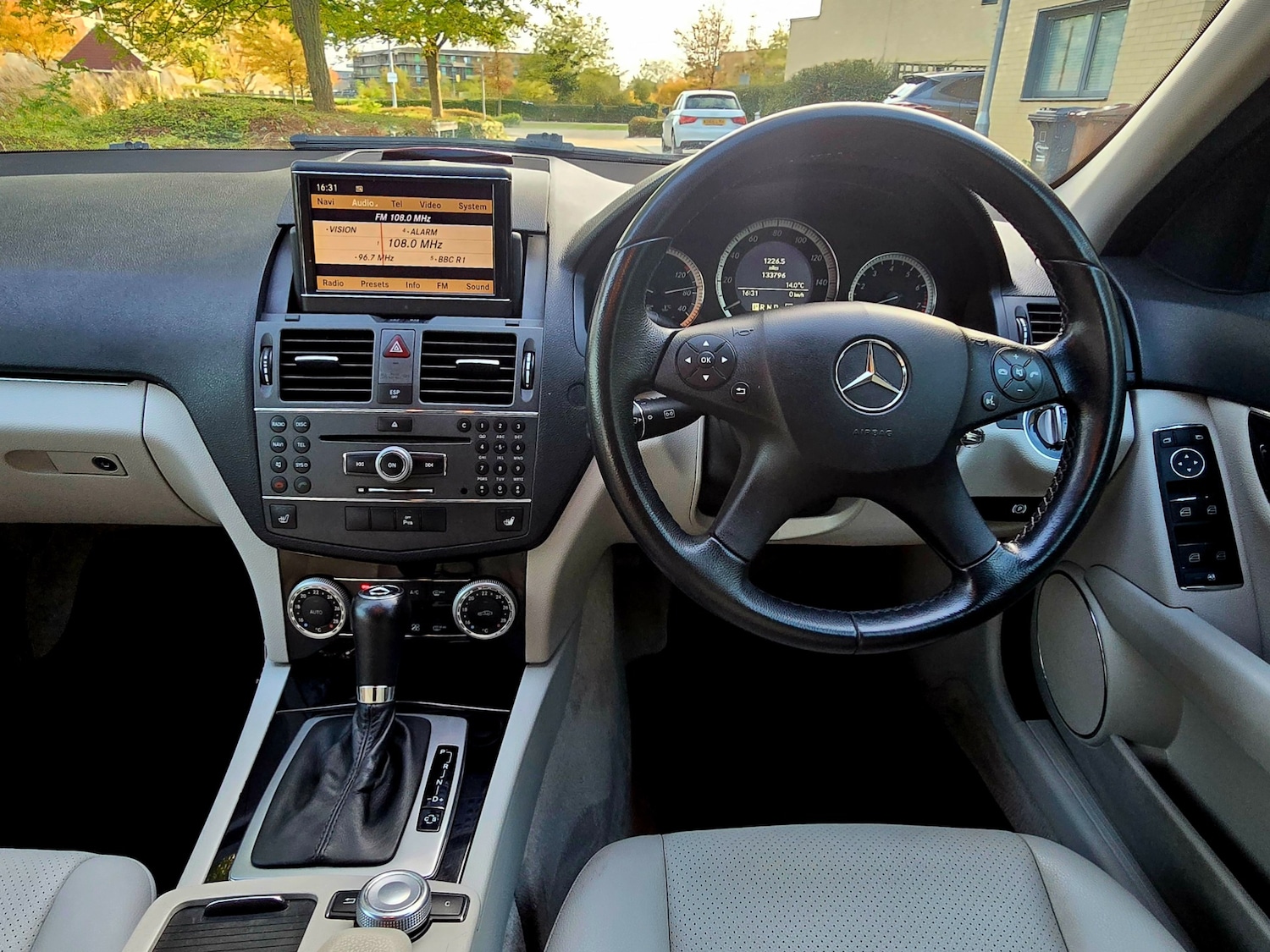 Used Mercedes-Benz C Class 2010 for sale - 76397267: Photo 19