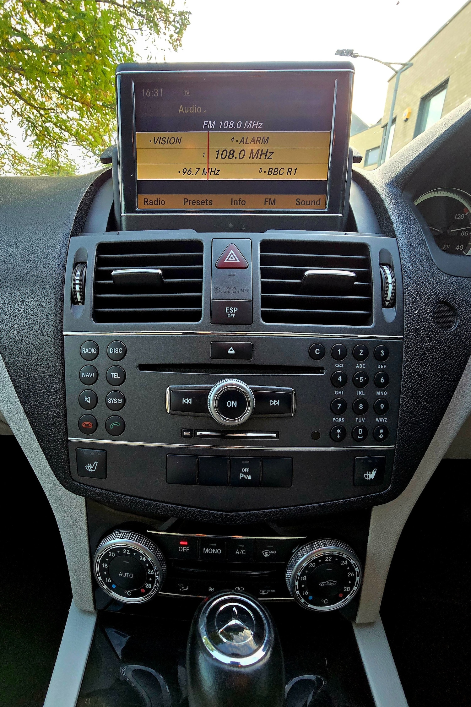 Used Mercedes-Benz C Class 2010 for sale - 76397267: Photo 20