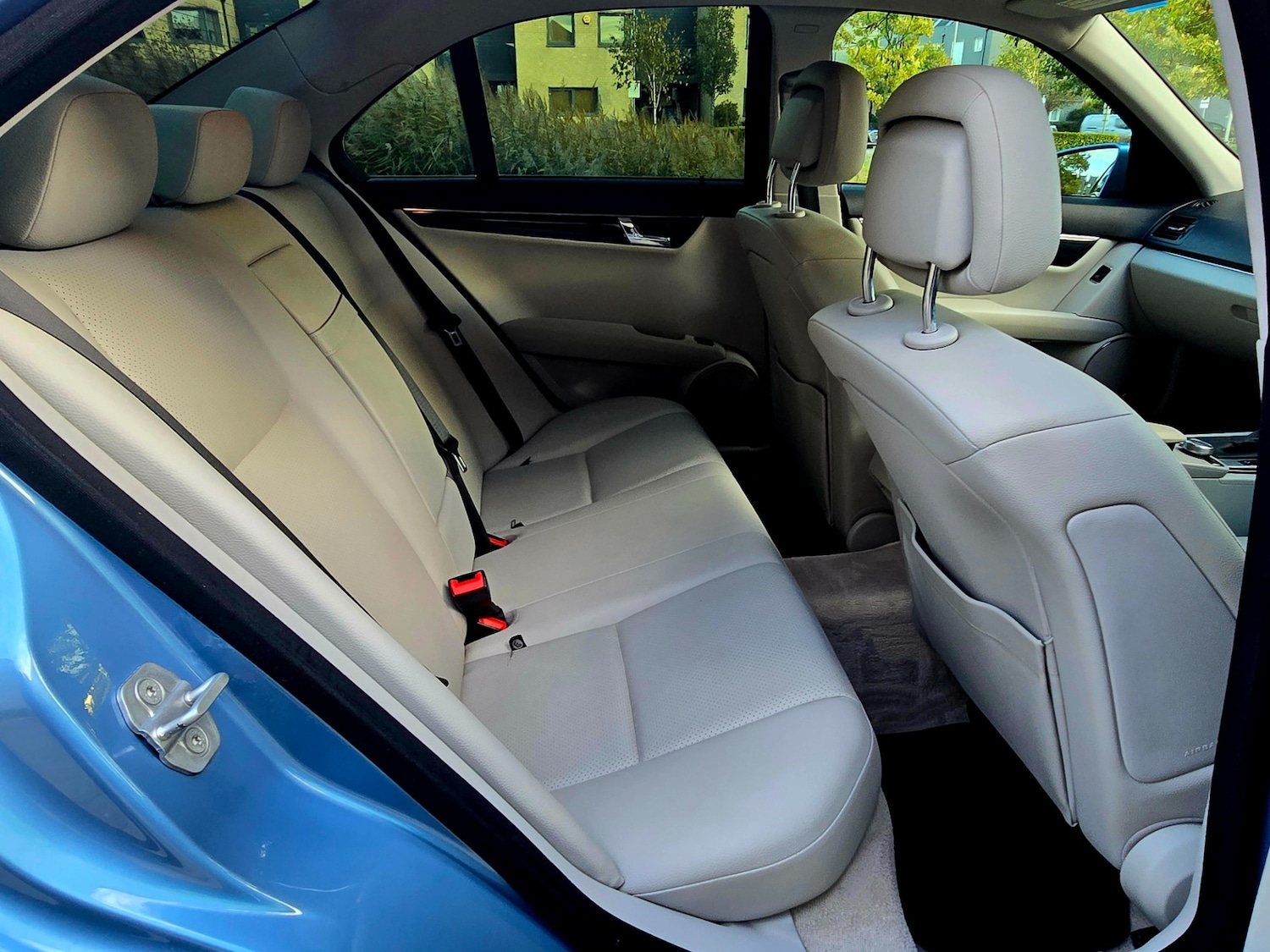 Used Mercedes-Benz C Class 2010 for sale - 76397267: Photo 24