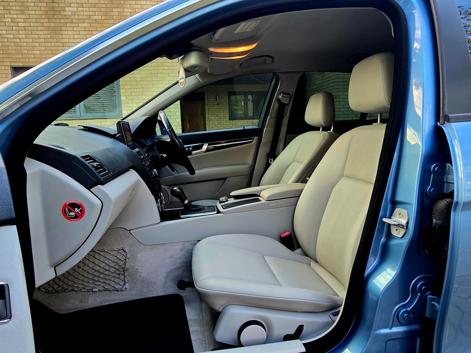 Used Mercedes-Benz C Class 2010 for sale - 76397267: Photo 29