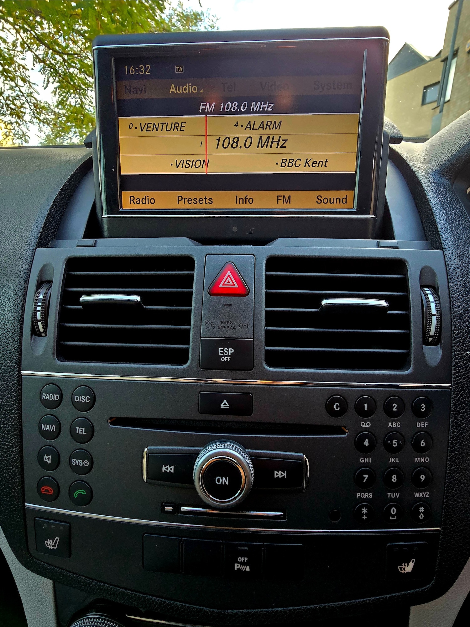 Used Mercedes-Benz C Class 2010 for sale - 76397267: Photo 36