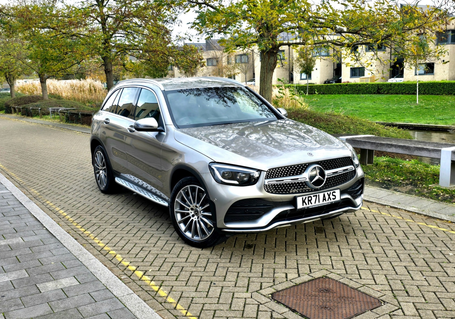 Used Mercedes-Benz GLC 2021 for sale - 76497766: Photo 2