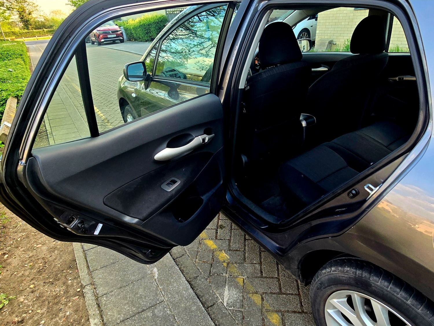 Vehicle 28