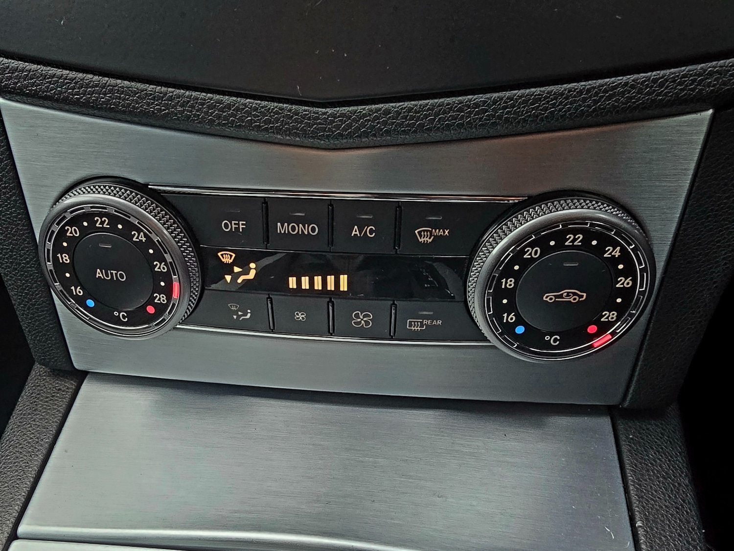 Used Mercedes-Benz C Class 2008 for sale - 77238653: Photo 29