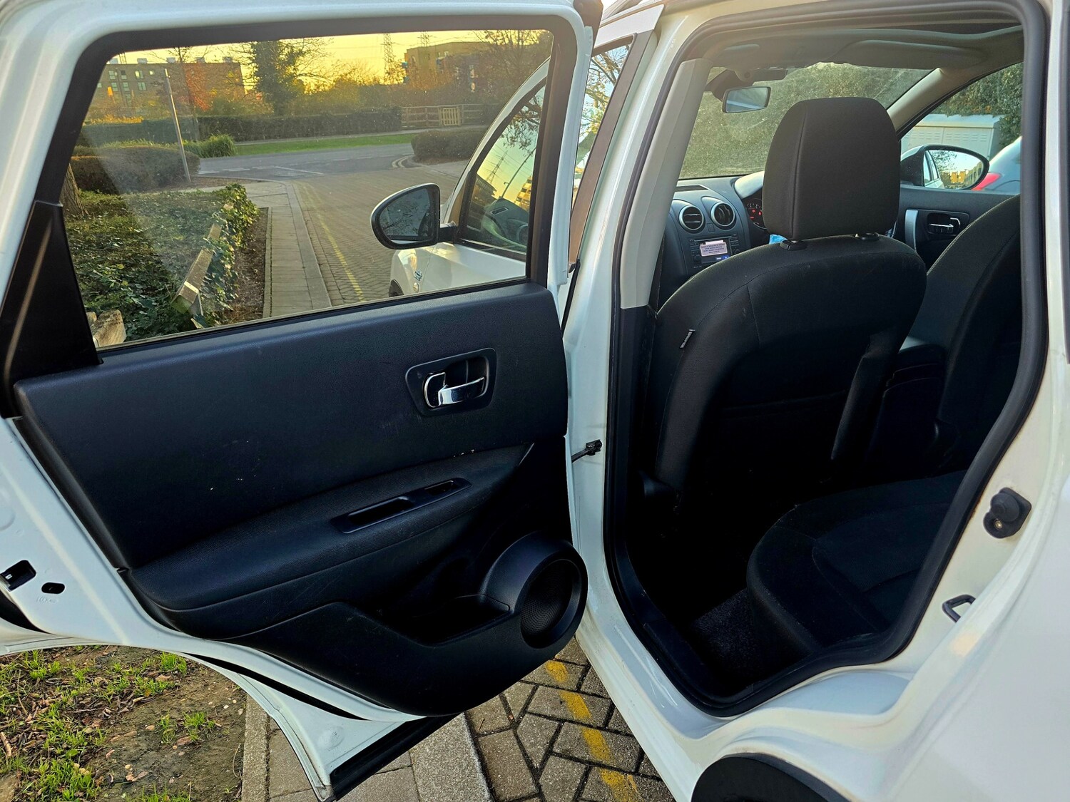 Used Nissan Qashqai 2012 for sale - 76670877: Photo 17