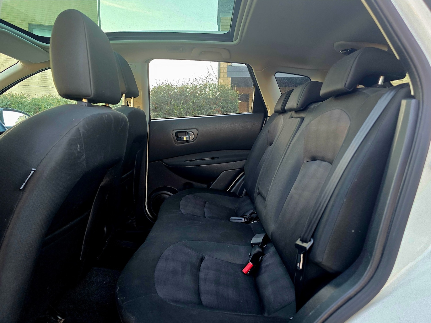 Used Nissan Qashqai 2012 for sale - 76670877: Photo 24