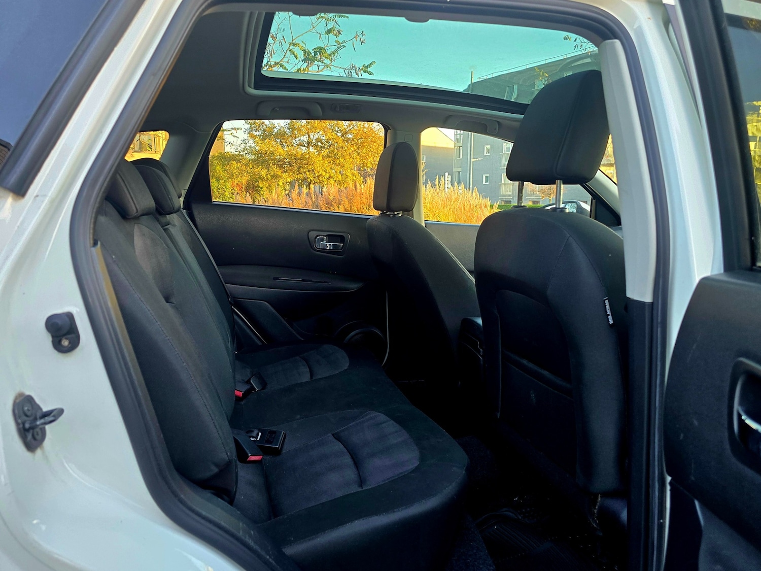 Used Nissan Qashqai 2012 for sale - 76670877: Photo 26