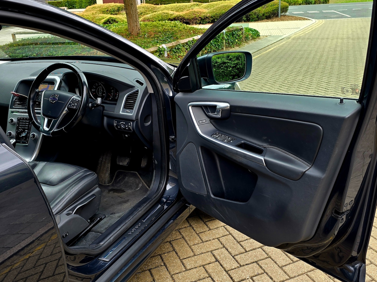 Used Volvo XC60 2017 for sale - 77410774: Photo 21