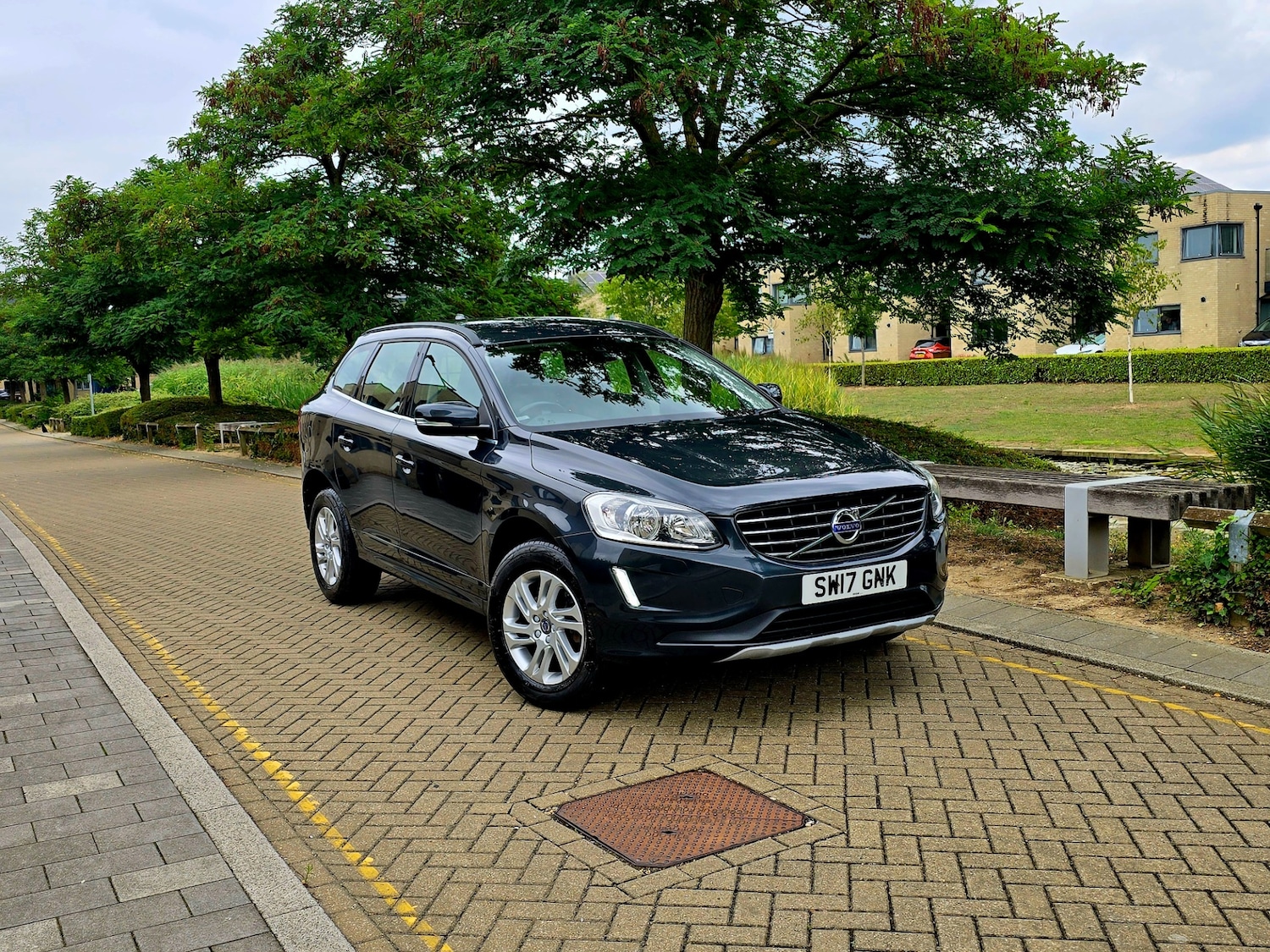 Used Volvo XC60 2017 for sale - 77410774: Photo 3