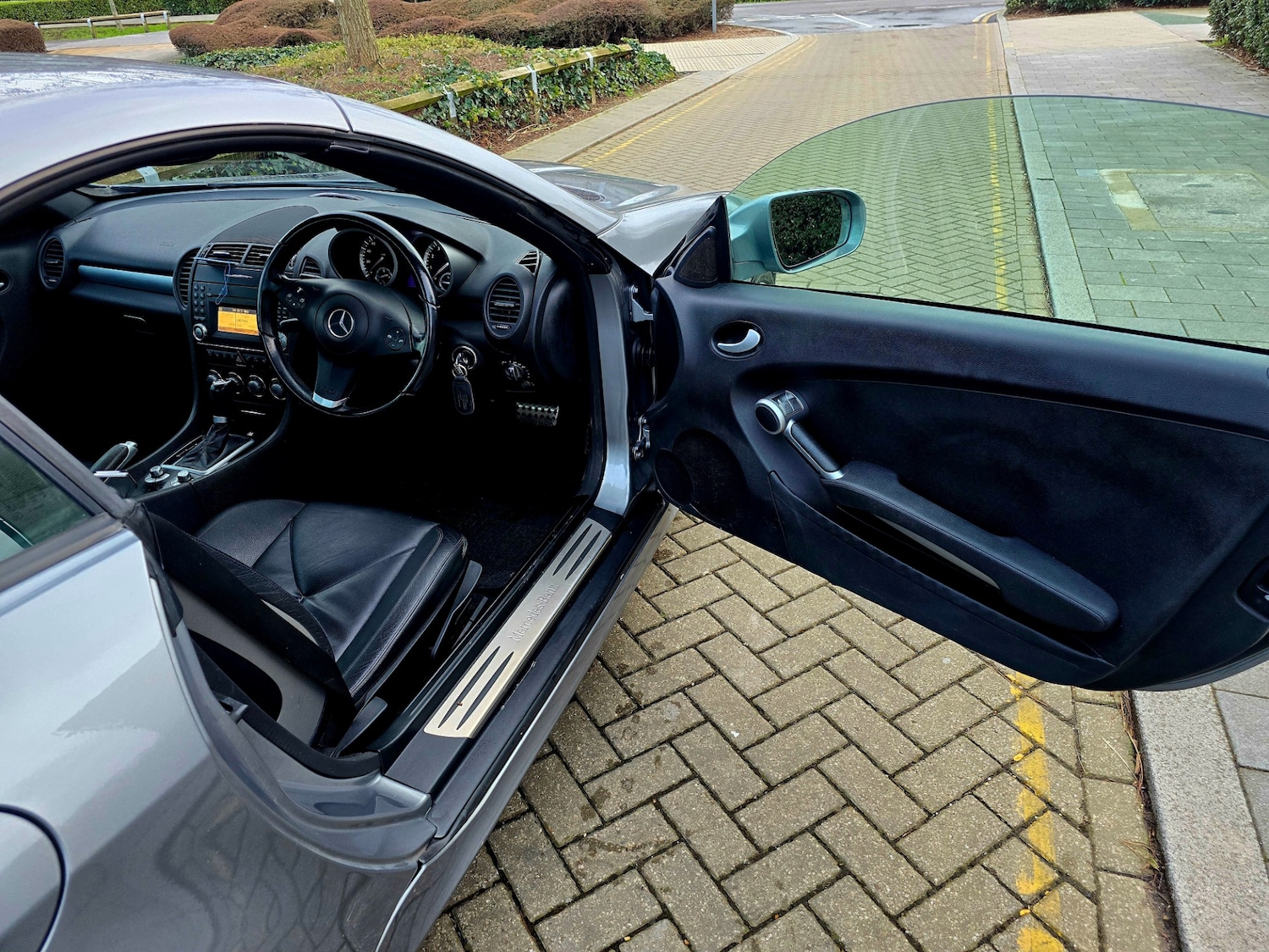 Used Mercedes-Benz SLK 2010 for sale - 77386184: Photo 28