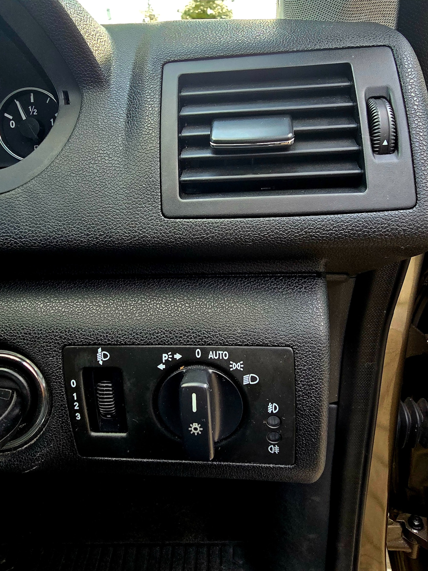 Used Mercedes-Benz A-Class 2011 for sale - 76335267: Photo 24