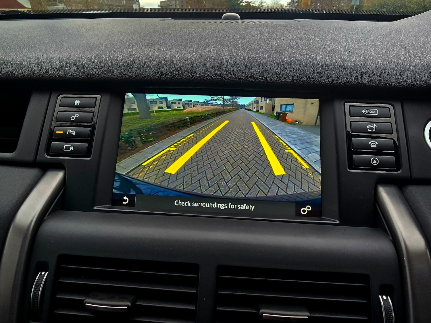 Used Land Rover Discovery Sport 2019 for sale - 76951452: Photo 14