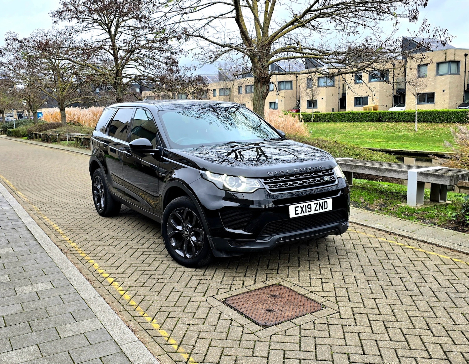 Used Land Rover Discovery Sport 2019 for sale - 76951452: Photo 2