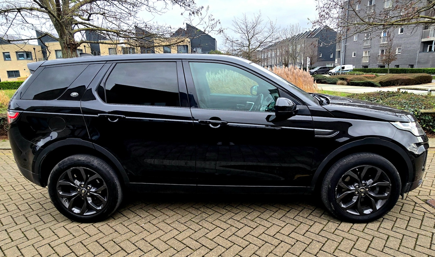 Used Land Rover Discovery Sport 2019 for sale - 76951452: Photo 3