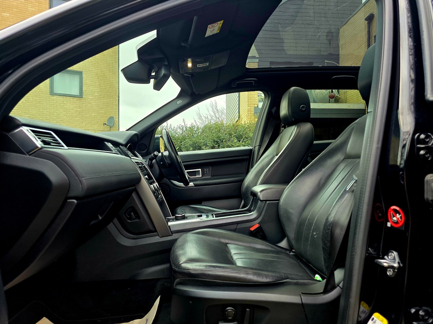 Used Land Rover Discovery Sport 2019 for sale - 76951452: Photo 30