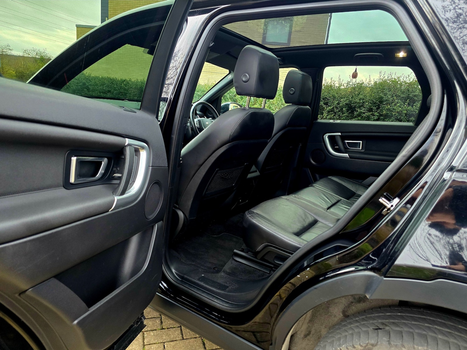 Used Land Rover Discovery Sport 2019 for sale - 76951452: Photo 31