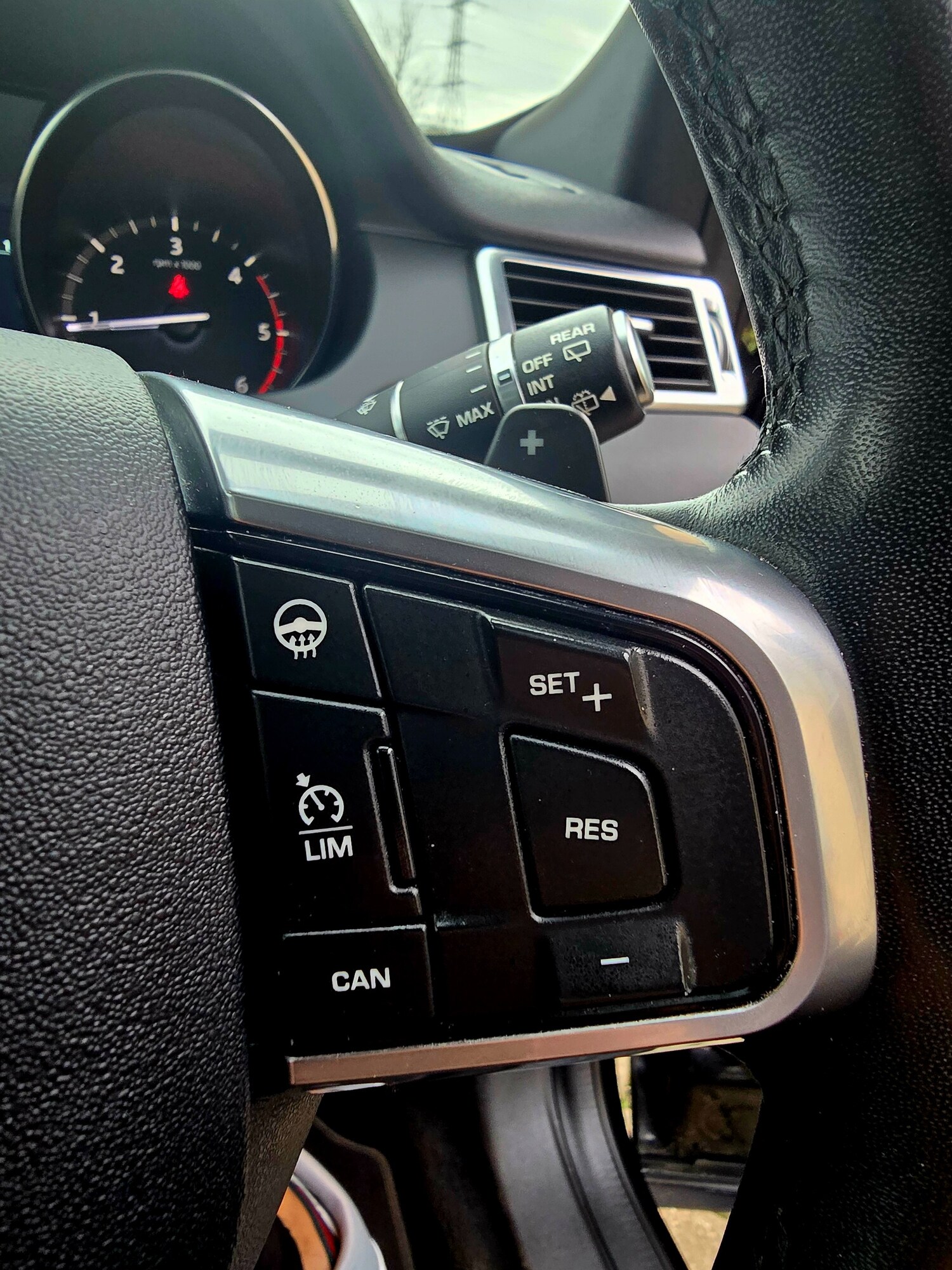 Used Land Rover Discovery Sport 2019 for sale - 76951452: Photo 37